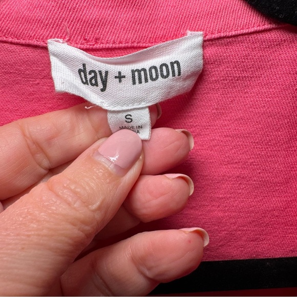 Day+Moon Zip Front Belted Denim Romper Hot Pink Size Small - Picture 3 of 5